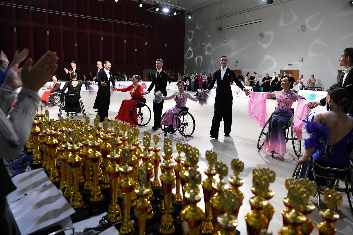 Танцы на колясках